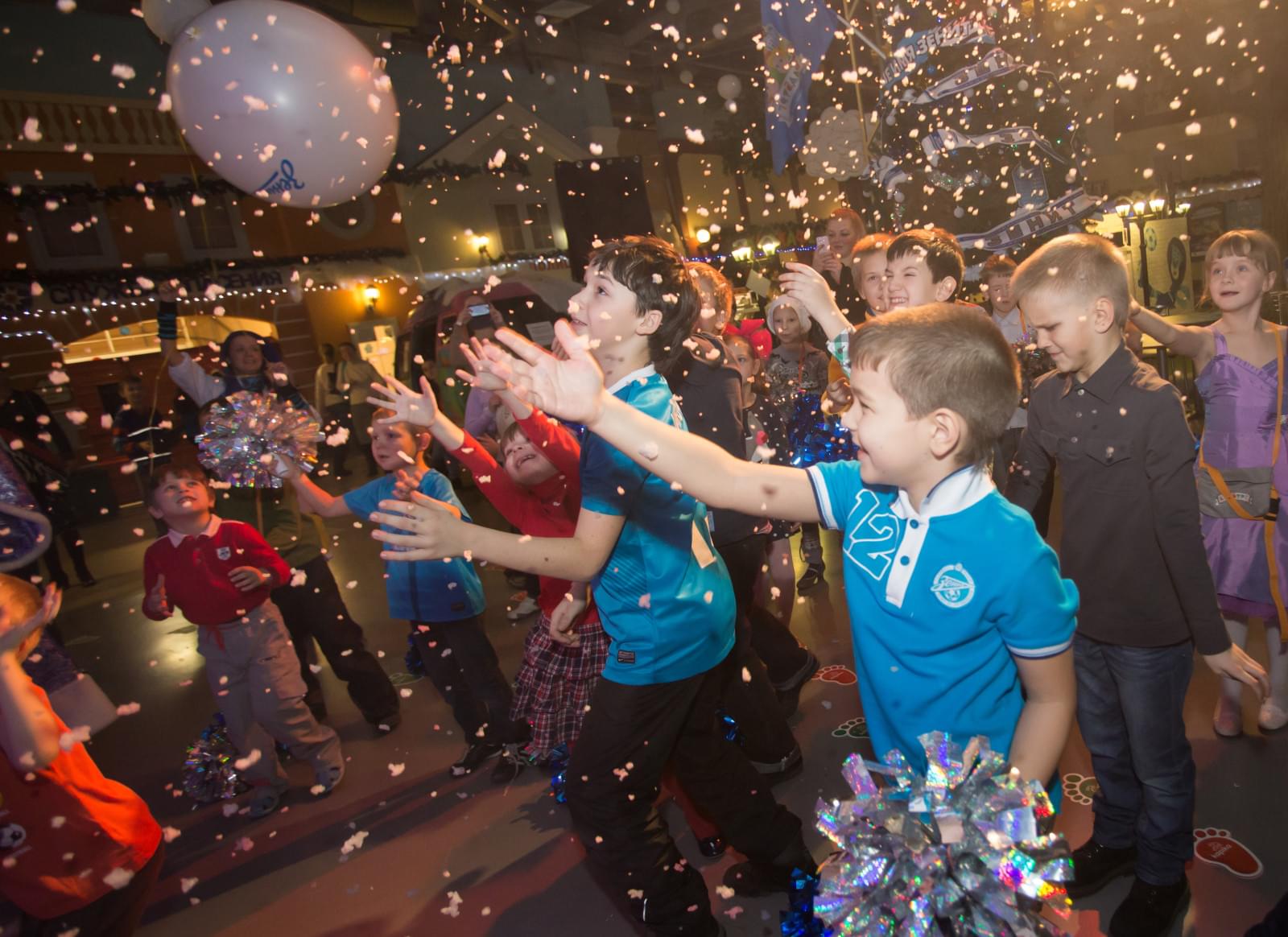 Новогодняя елка для детей «Зенит-Фан» в «Кидбурге»