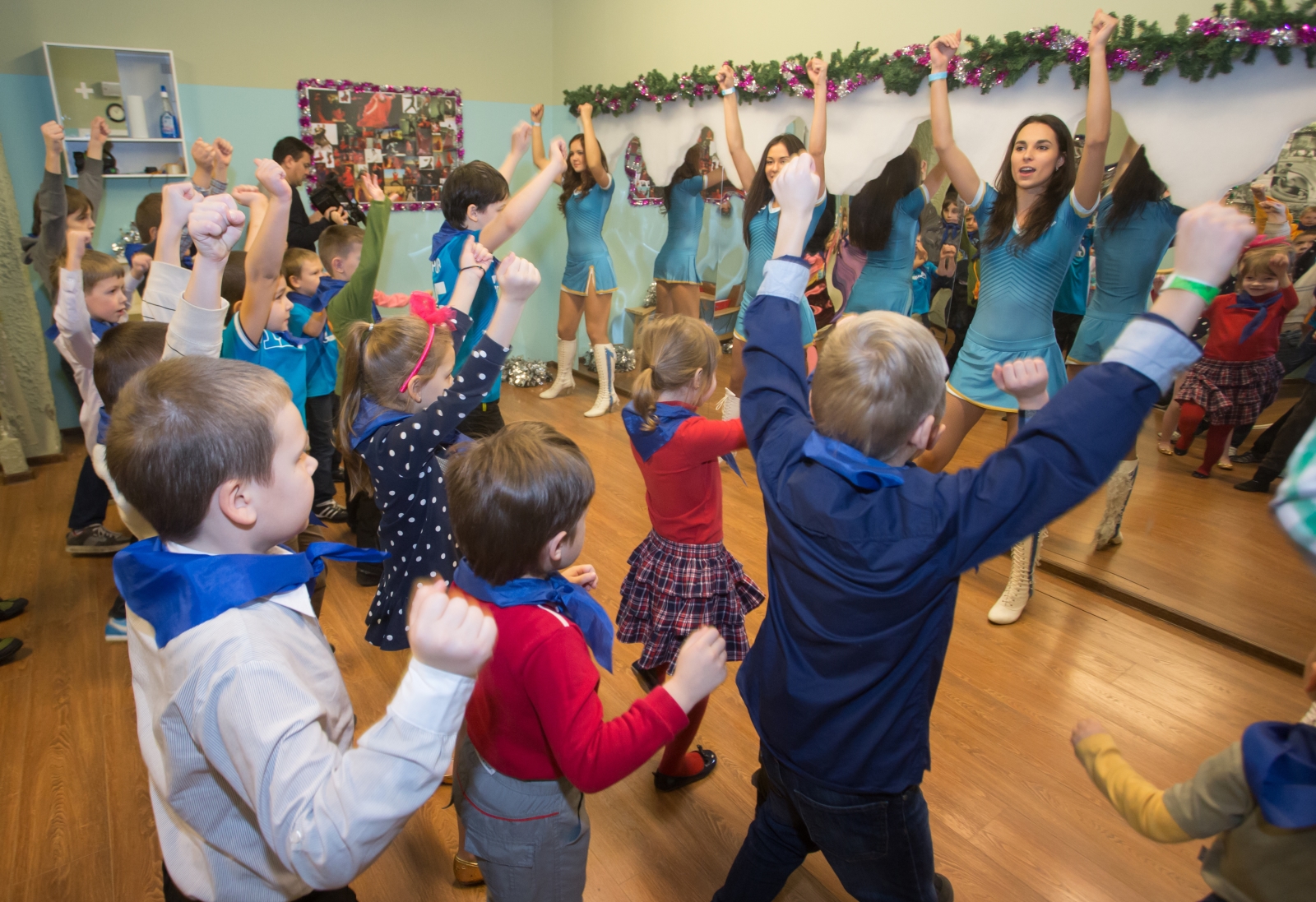 Новогодняя елка для детей «Зенит-Фан» в «Кидбурге»