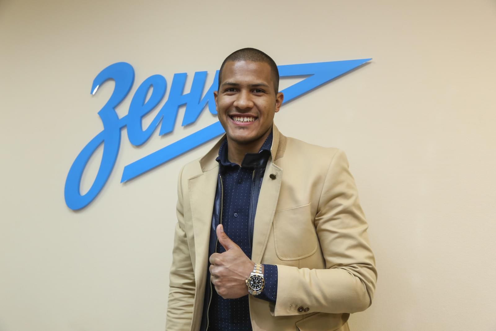 Саломон Рондон заключил контракт с «Зенитом»