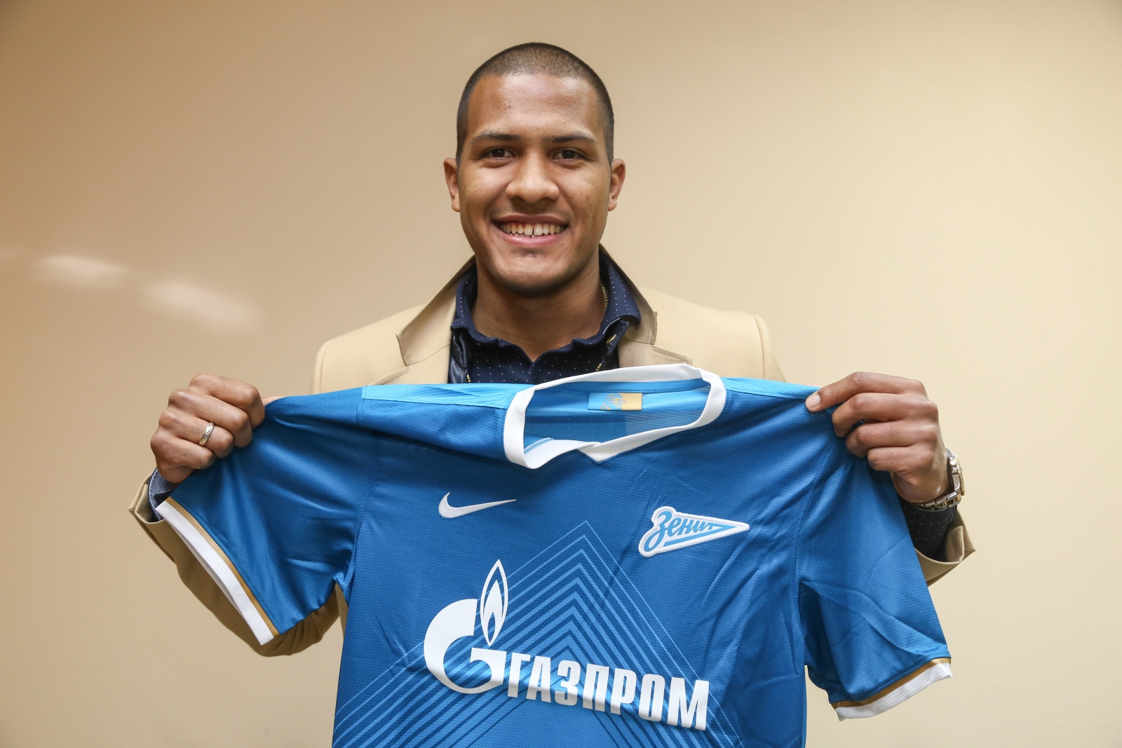 Саломон Рондон заключил контракт с «Зенитом»