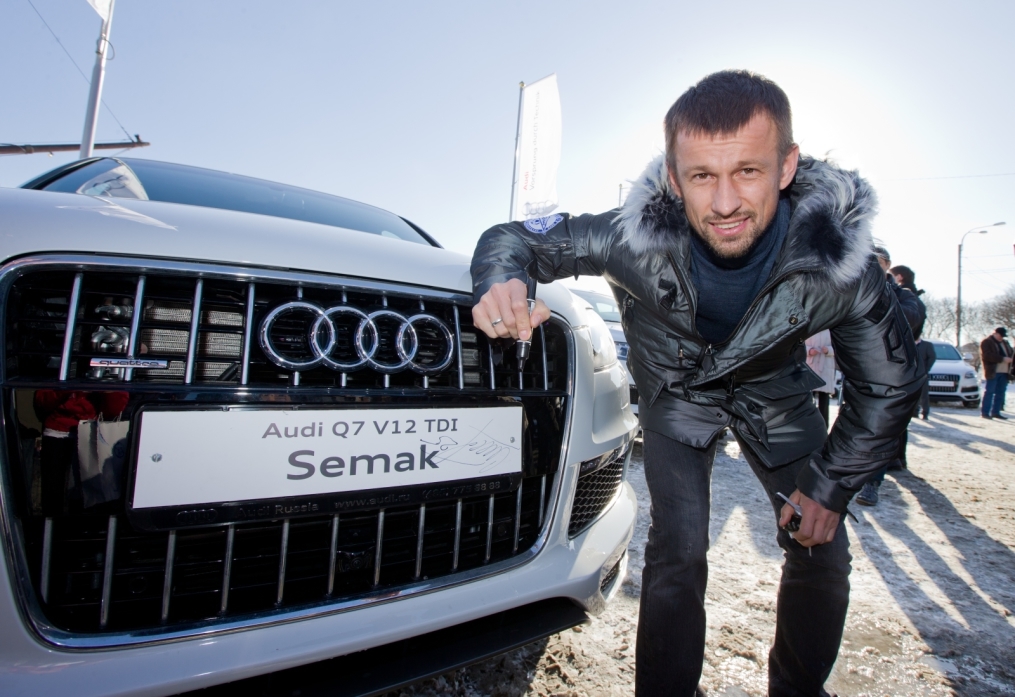 «Зенит» — получил в подарок автомобили «Ауди»