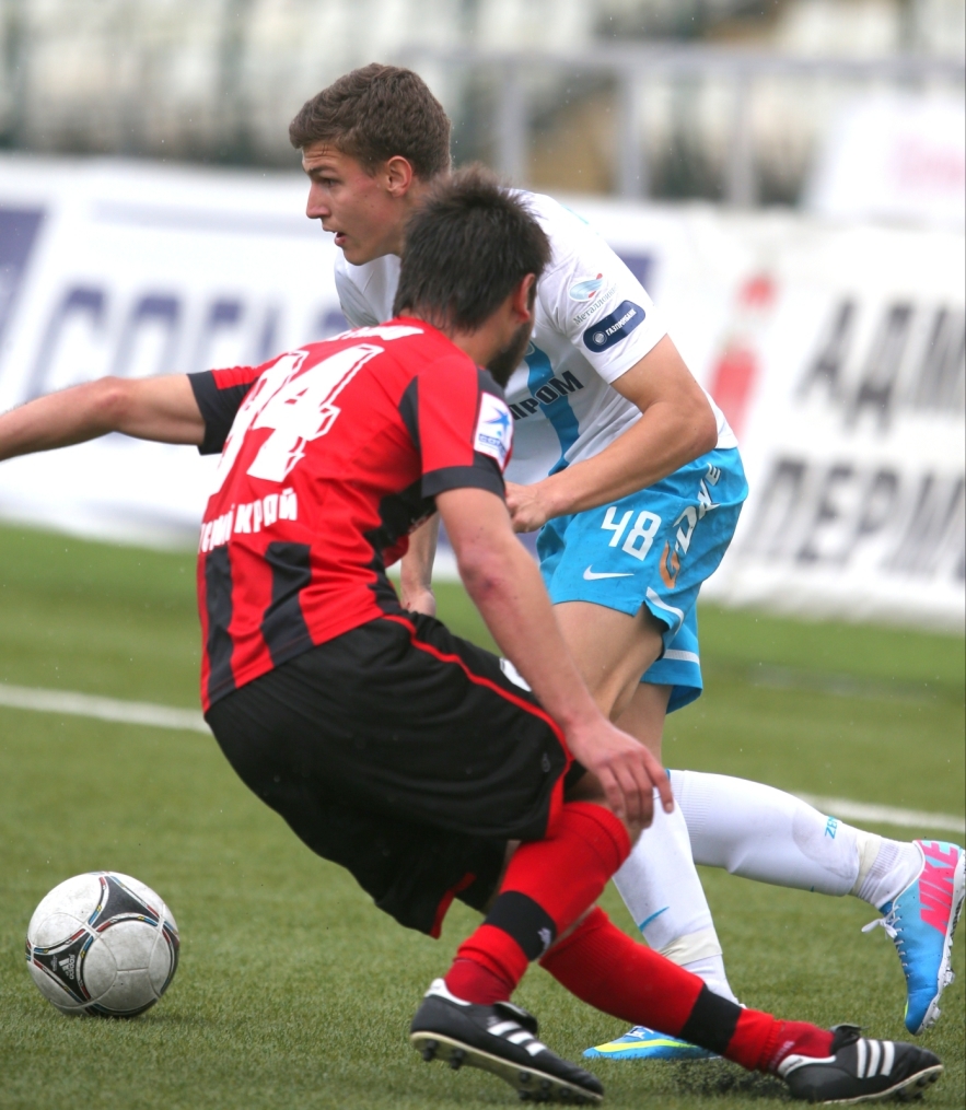 Матч Первенства России среди молодежных команд «Амкар» — «Зенит»