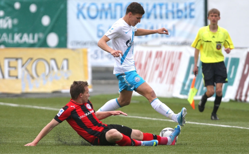 Матч Первенства России среди молодежных команд «Амкар» — «Зенит»