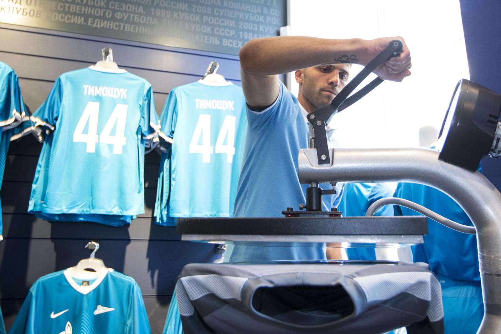 ФК «Зенит» официально презентовал новичков