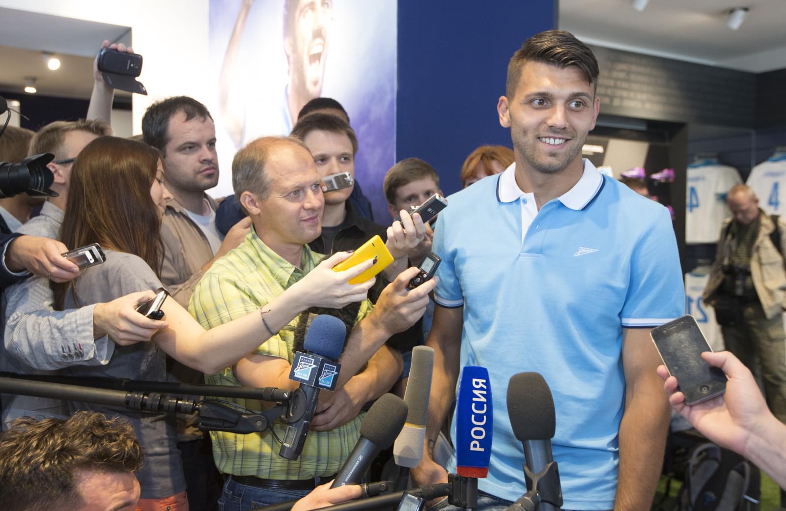 ФК «Зенит» официально презентовал новичков