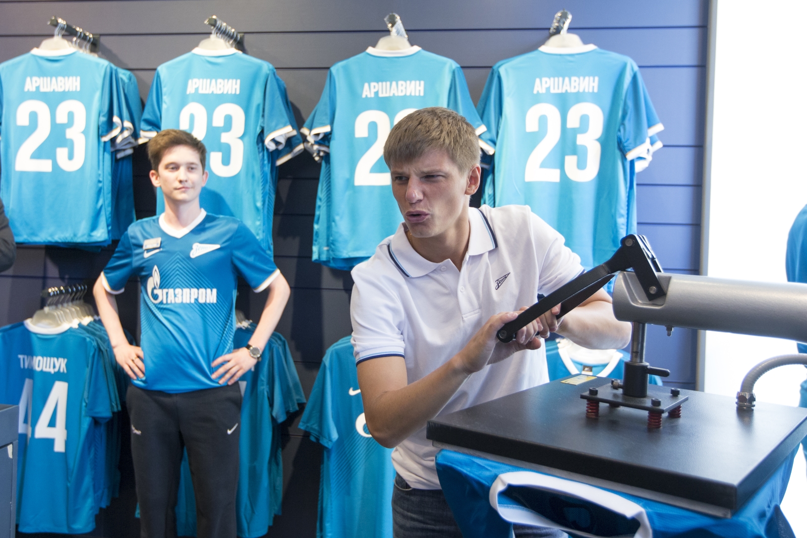 ФК «Зенит» официально презентовал новичков