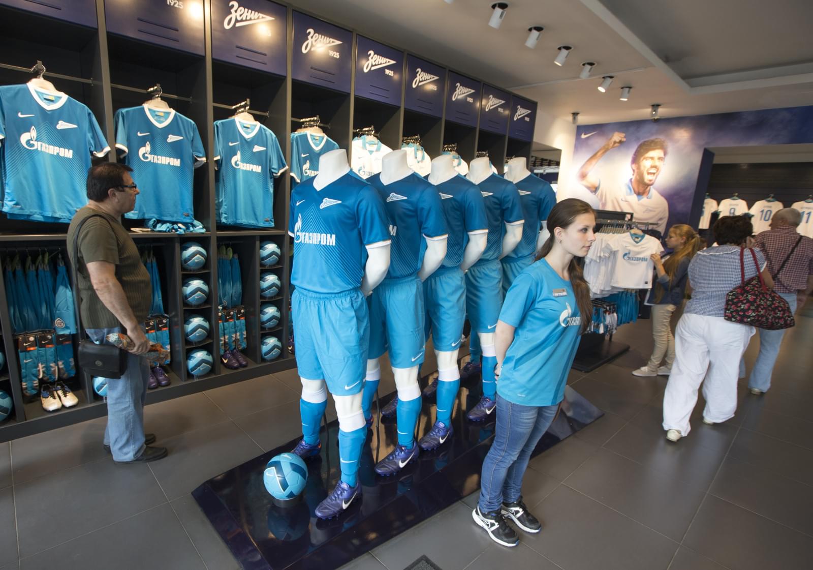 ФК «Зенит» официально презентовал новичков