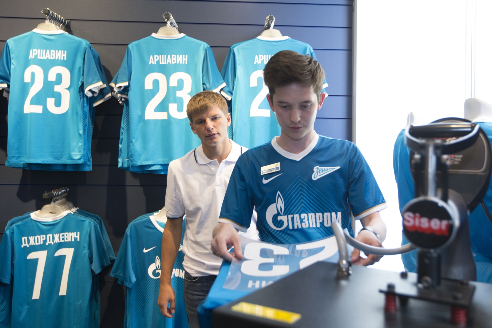 ФК «Зенит» официально презентовал новичков