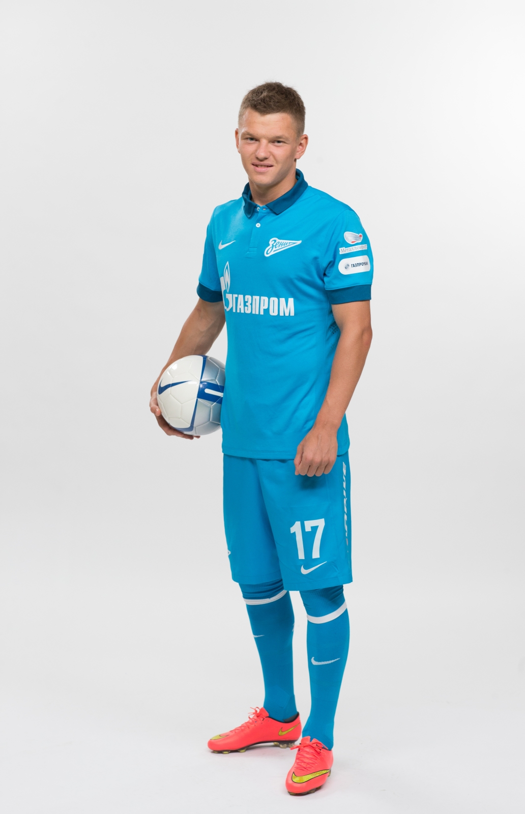 Фотосессия футболистов и тренеров основного состава ФК «Зенит» сезона 2014/2015