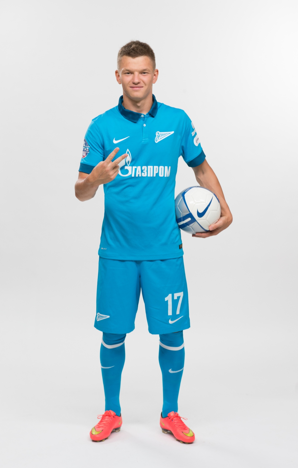 Фотосессия футболистов и тренеров основного состава ФК «Зенит» сезона 2014/2015