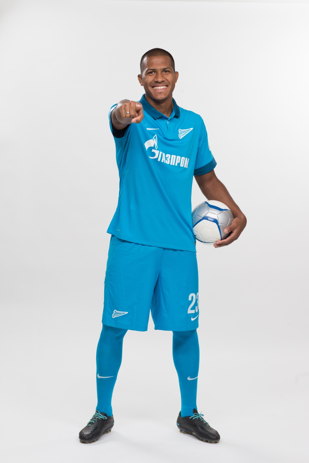 Фотосессия футболистов и тренеров основного состава ФК «Зенит» сезона 2014/2015