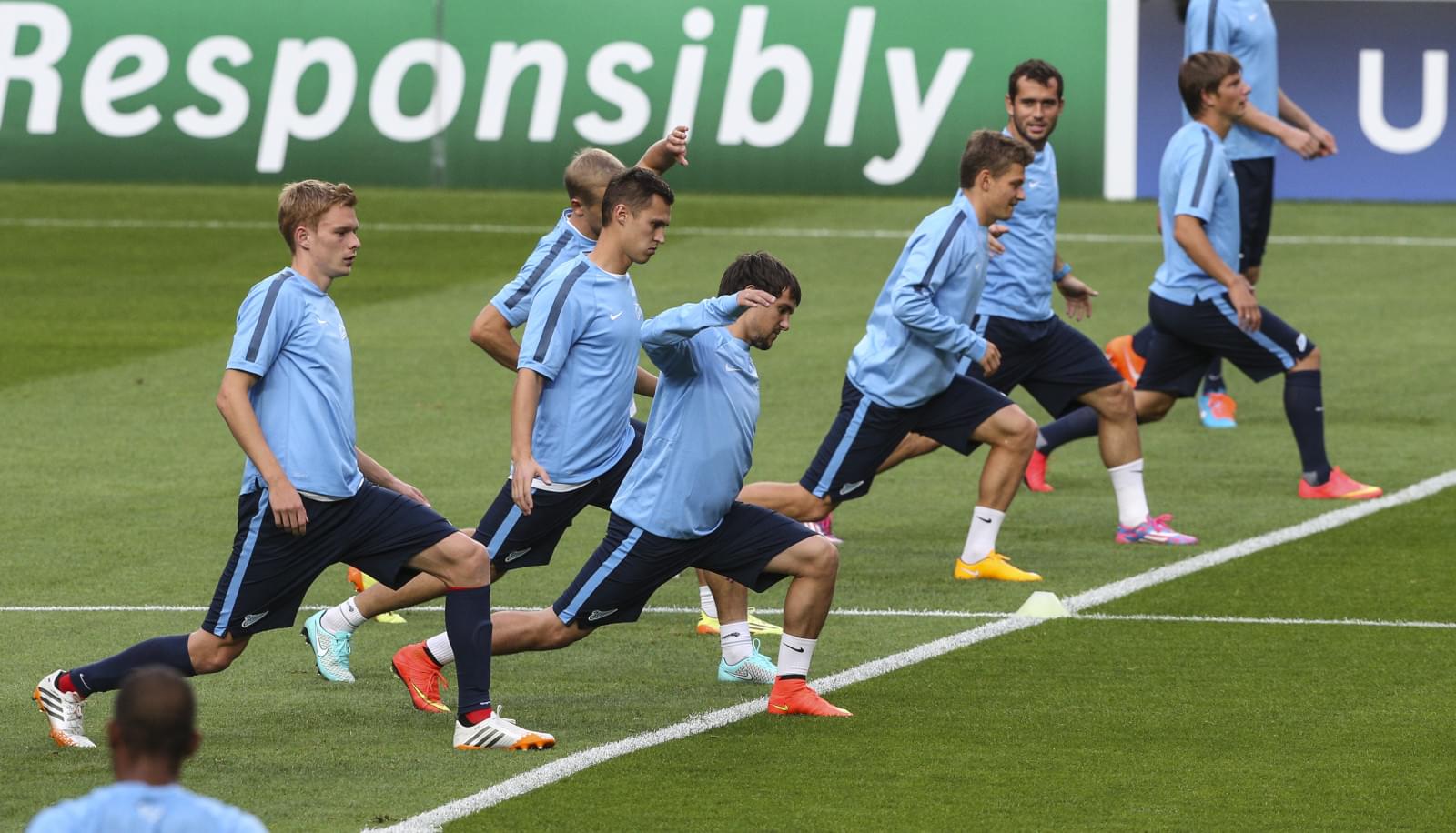 Открытая тренировка перед матчем Лиги чемпионов с «Бенфикой»