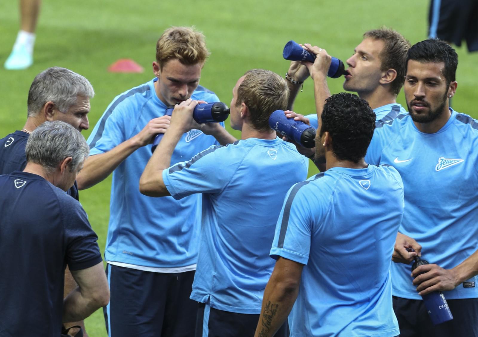 Открытая тренировка перед матчем Лиги чемпионов с «Бенфикой»