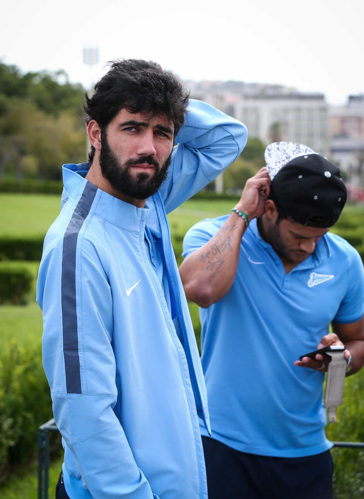 Утренняя предыгровая прогулка команды: фоторепортаж из Лиссабона