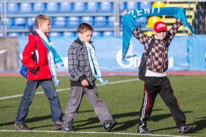 Слабовидящие дети вывели игроков «Зенита»  на матче  «Зенит» — «Спартак»