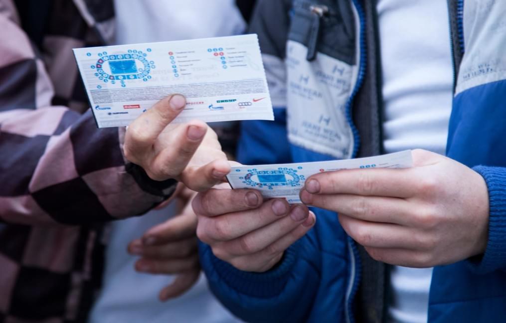 Слабовидящие дети вывели игроков «Зенита»  на матче  «Зенит» — «Спартак»