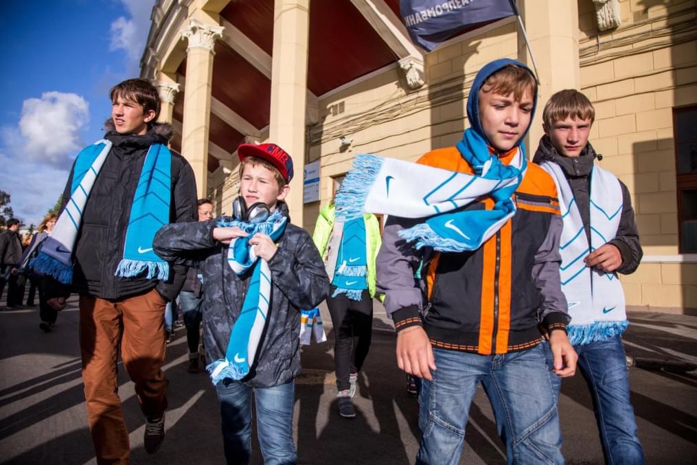 Слабовидящие дети вывели игроков «Зенита»  на матче  «Зенит» — «Спартак»