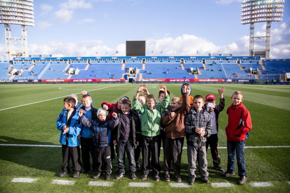 Слабовидящие дети вывели игроков «Зенита»  на матче  «Зенит» — «Спартак»
