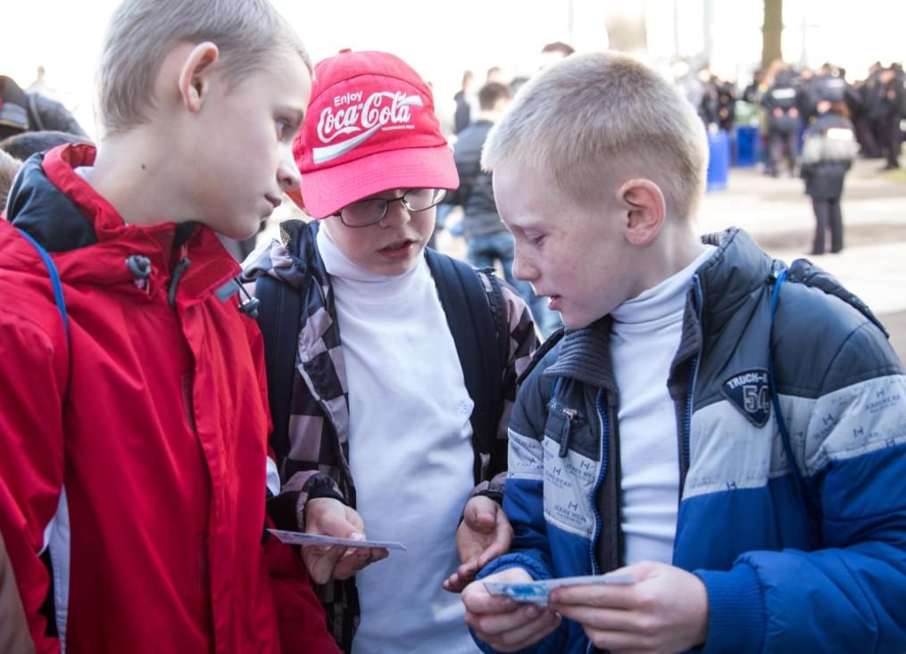 Слабовидящие дети вывели игроков «Зенита»  на матче  «Зенит» — «Спартак»