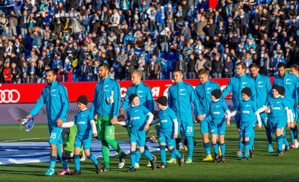 Слабовидящие дети вывели игроков «Зенита»  на матче  «Зенит» — «Спартак»