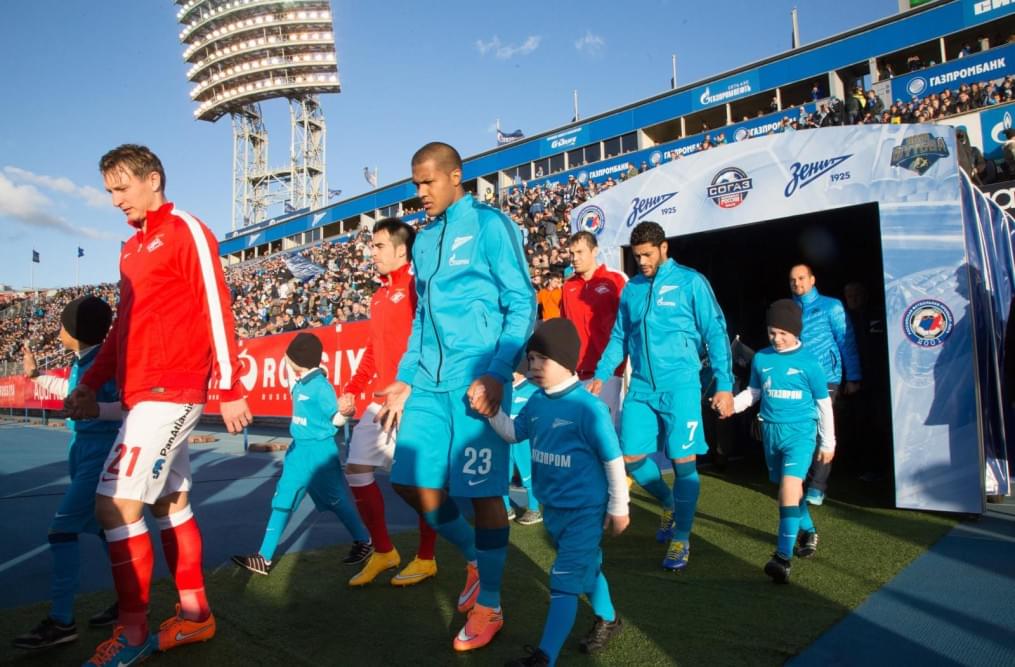 Слабовидящие дети вывели игроков «Зенита»  на матче  «Зенит» — «Спартак»