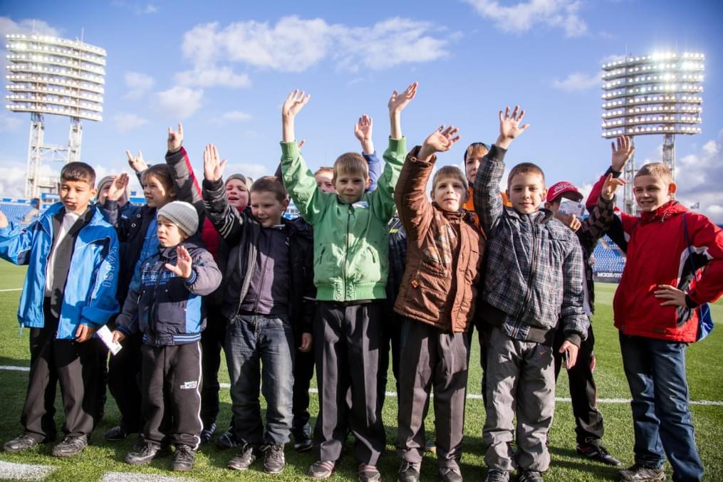 Слабовидящие дети вывели игроков «Зенита»  на матче  «Зенит» — «Спартак»