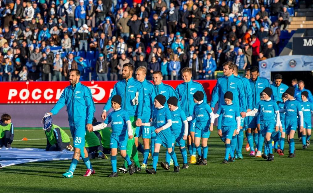 Слабовидящие дети вывели игроков «Зенита»  на матче  «Зенит» — «Спартак»