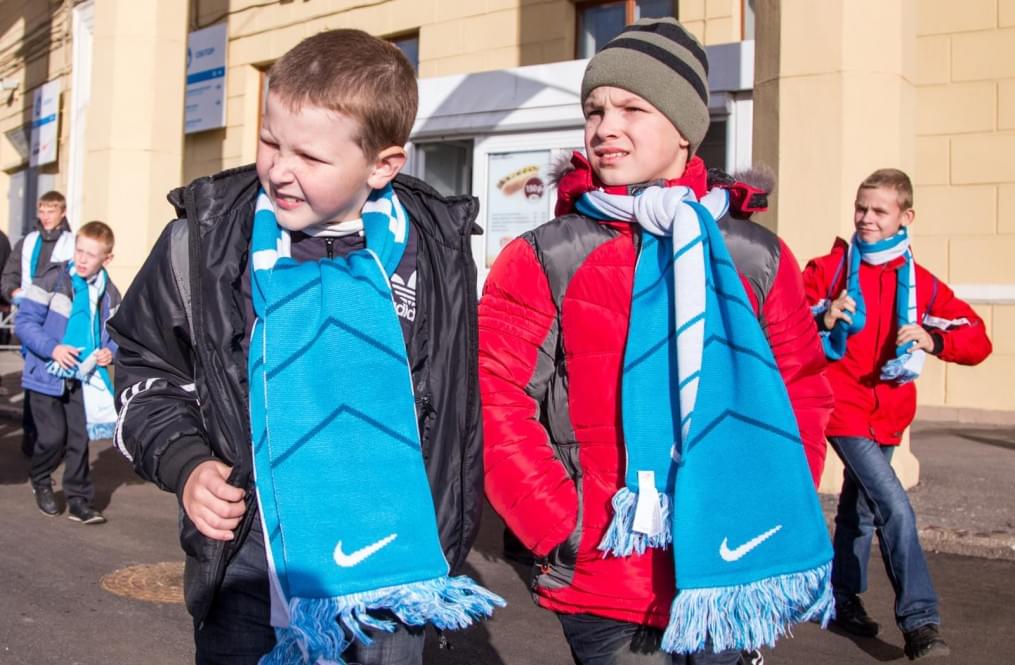 Слабовидящие дети вывели игроков «Зенита»  на матче  «Зенит» — «Спартак»