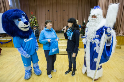 «Новогодний рейс» сине-бело-голубых: фоторепортаж из школы № 641