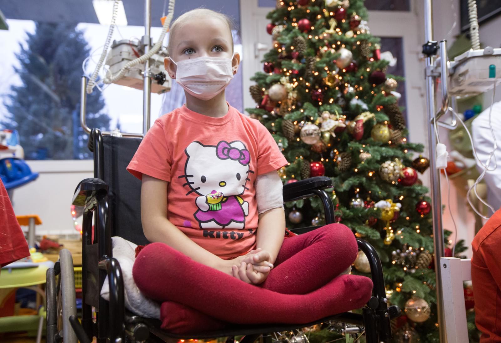 «Новогодний рейс» сине-бело-голубых: фоторепортаж из Городской клинической больницы № 31