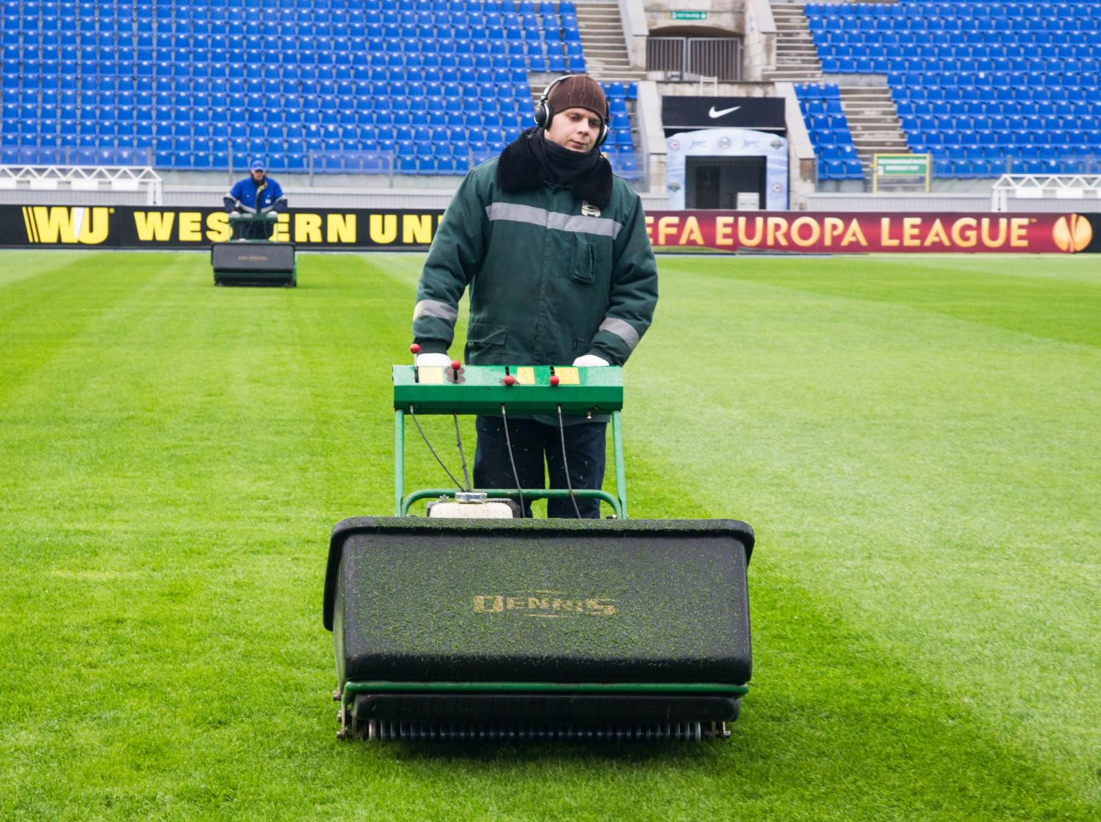 Стадион «Петровский» накануне матча Лиги Европы УЕФА, ПСВ — «Зенит»