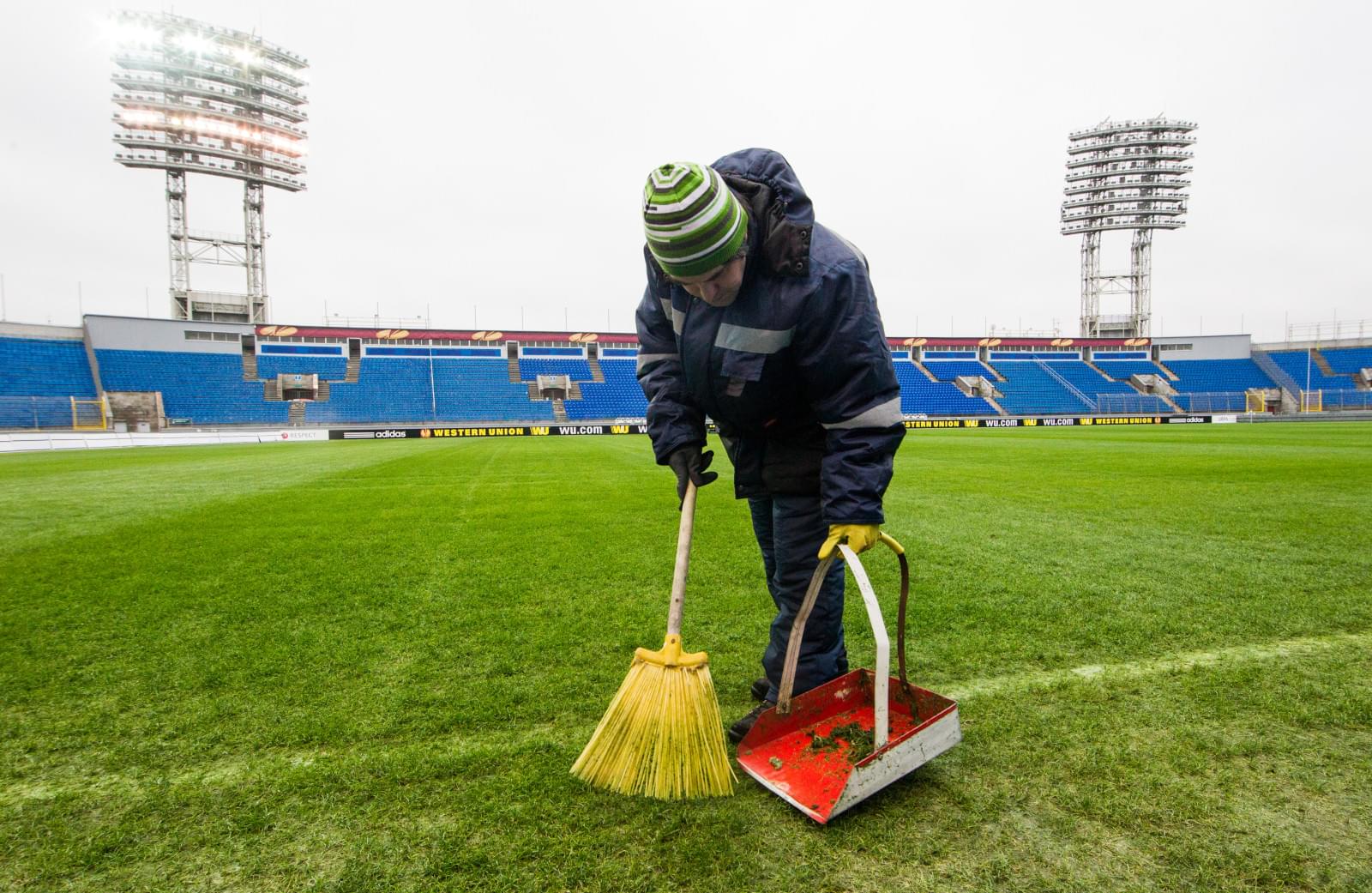 Стадион «Петровский» накануне матча Лиги Европы УЕФА, ПСВ — «Зенит»