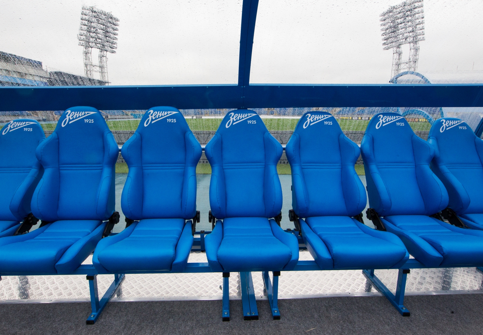 Стадион «Петровский» накануне матча Лиги Европы УЕФА, ПСВ — «Зенит»