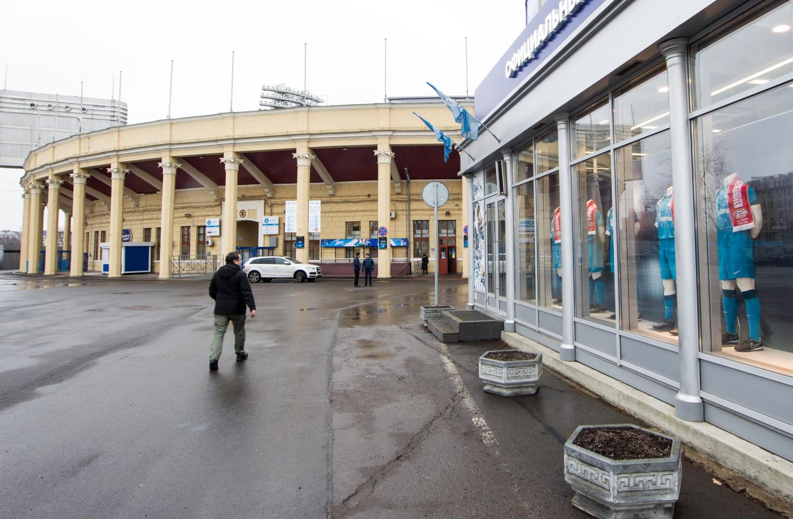 Стадион «Петровский» накануне матча Лиги Европы УЕФА, ПСВ — «Зенит»