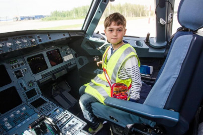 Экскурсия на «Зенитолет» для детей победивших в конкурсе рисунков