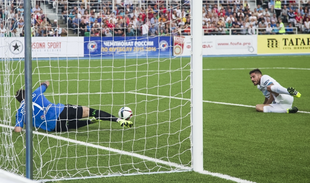 Чемпионат России 2015/2016, «Уфа» — «Зенит»