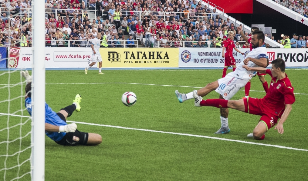 Чемпионат России 2015/2016, «Уфа» — «Зенит»