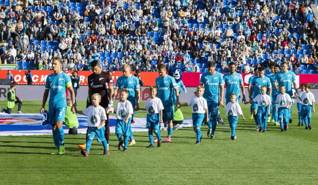 «Зенит Фан» на матче Чемпионат России 2015/16, 7 тур, «Зенит» — «Крылья Советов»