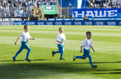 «Зенит Фан» на матче Чемпионат России 2015/16, 7 тур, «Зенит» — «Крылья Советов»