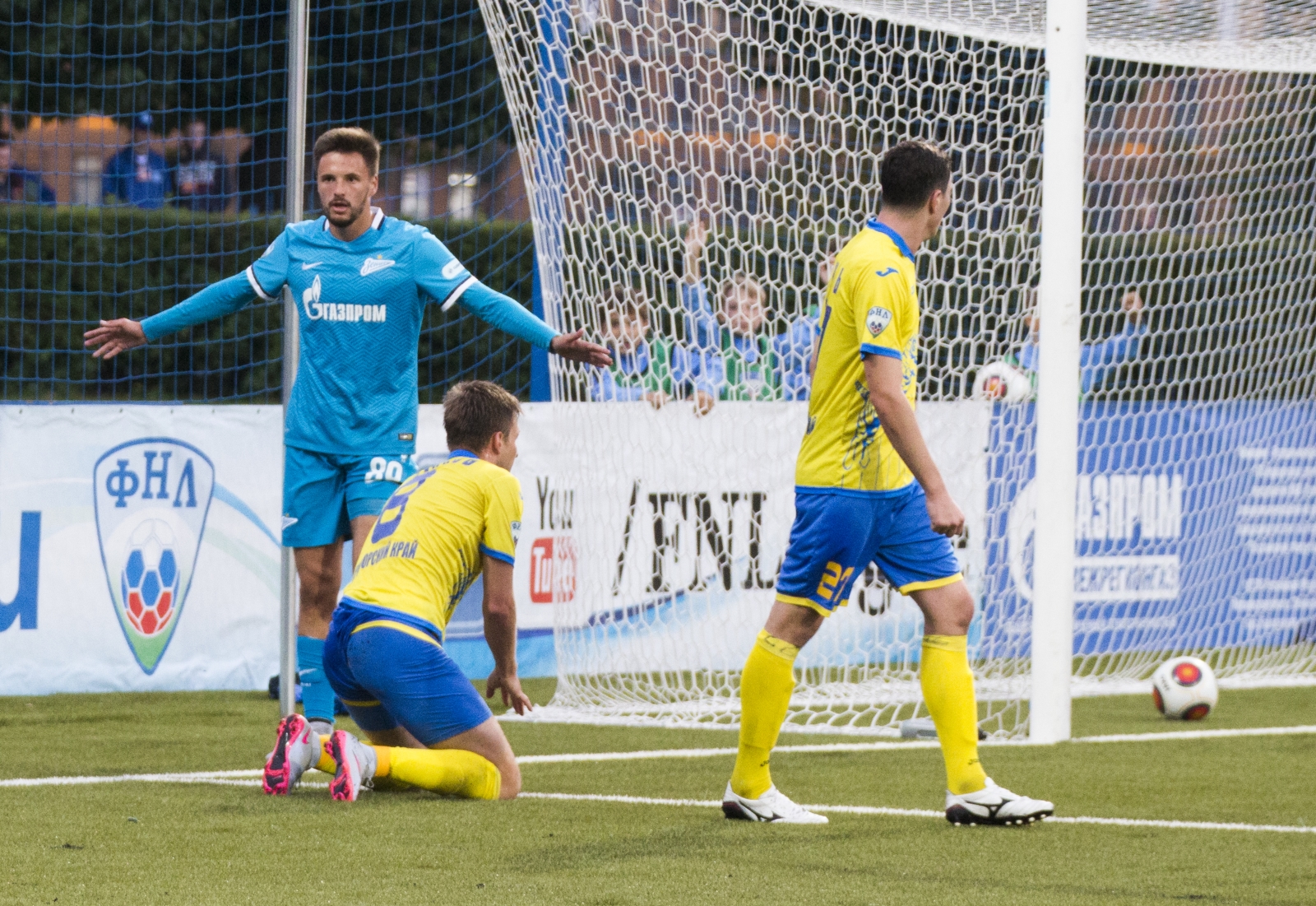 ФОНБЕТ-Первенство ФНЛ 2015/16, «Зенит»-2 — «Луч-Энергия»