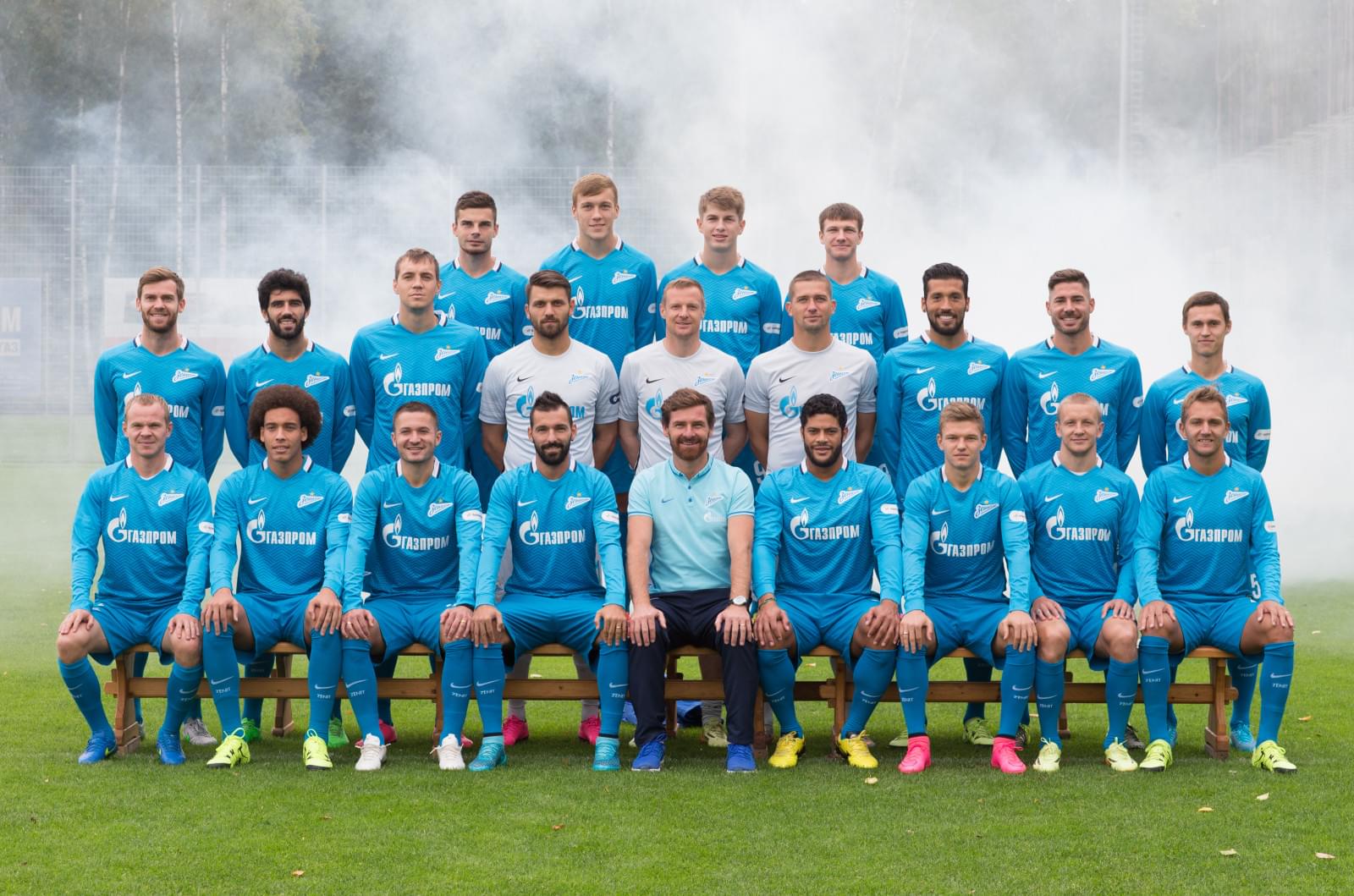 Командная фотосессия основного состава ФК «Зенит» сезона 2015/2016