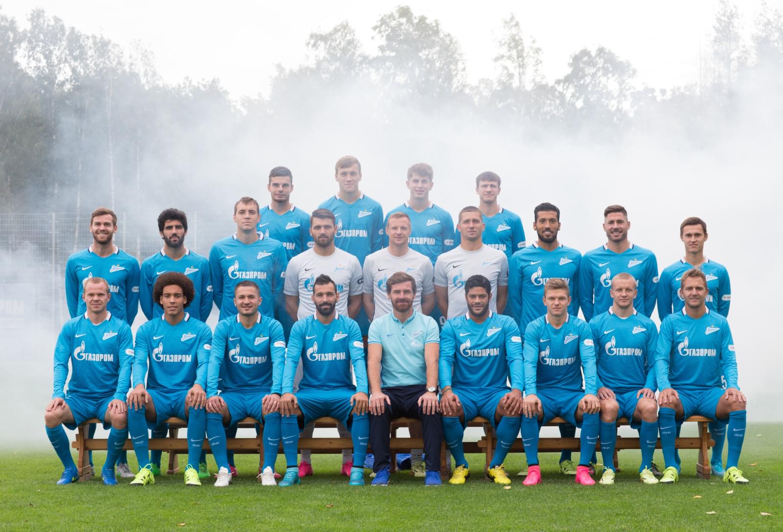 Командная фотосессия основного состава ФК «Зенит» сезона 2015/2016