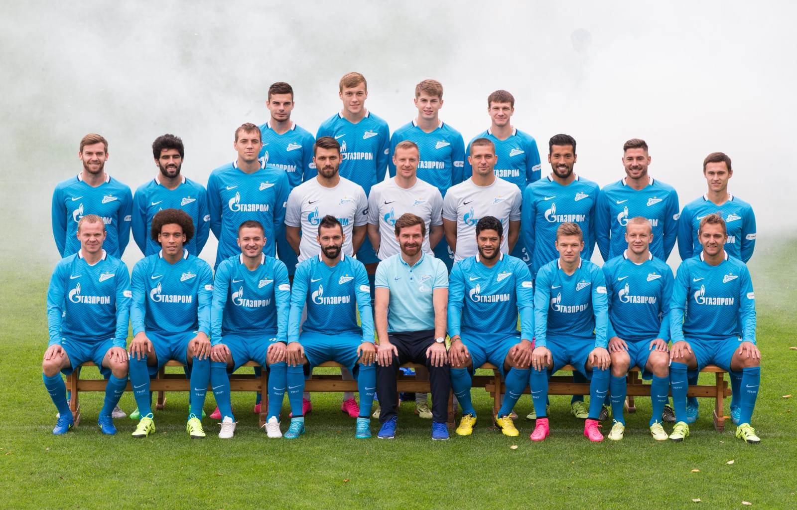 Командная фотосессия основного состава ФК «Зенит» сезона 2015/2016