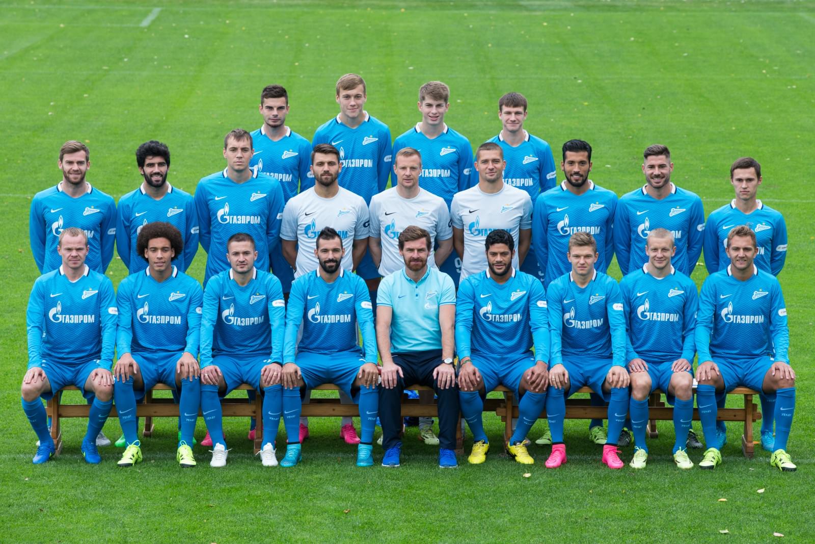 Командная фотосессия основного состава ФК «Зенит» сезона 2015/2016