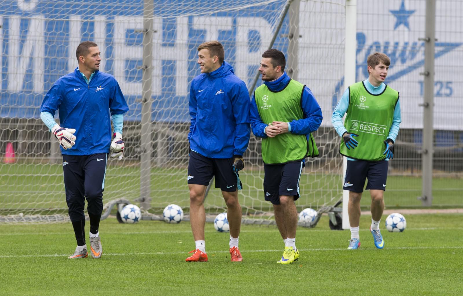 Открытая тренировка «Зенита» перед матчем Лиги Чемпионов УЕФА с «Лионом»