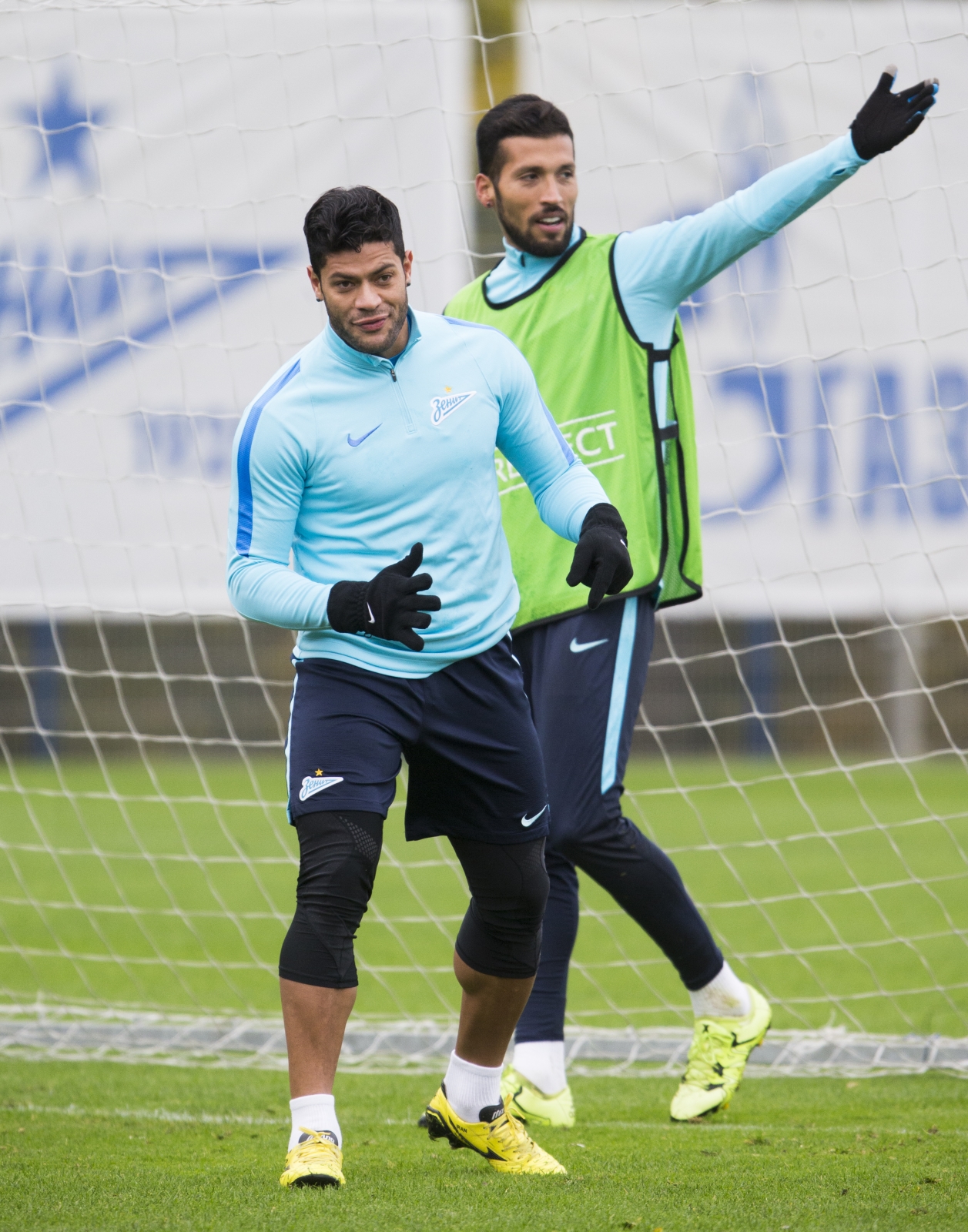 Открытая тренировка «Зенита» перед матчем Лиги Чемпионов УЕФА с «Лионом»