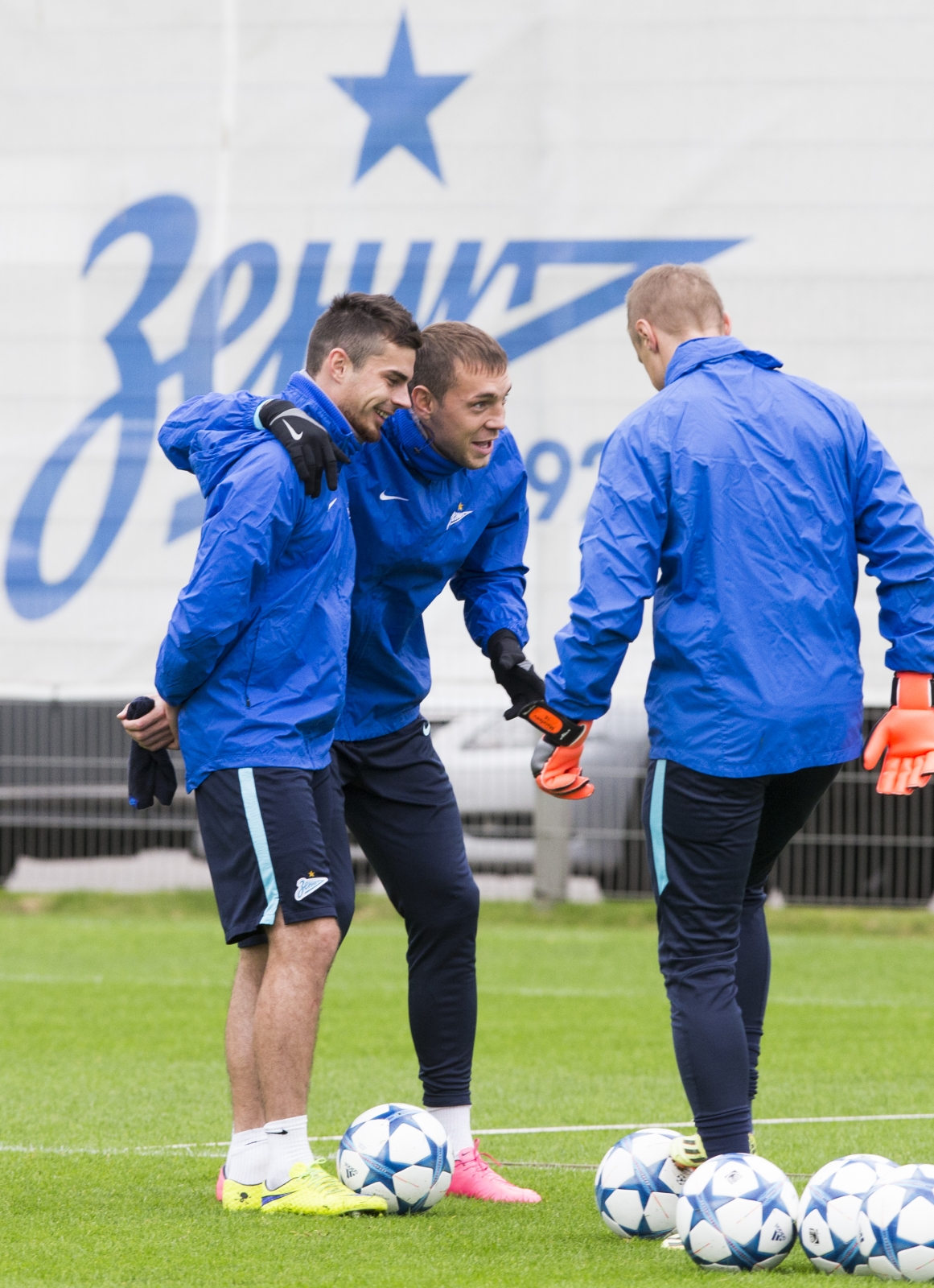 Открытая тренировка «Зенита» перед матчем Лиги Чемпионов УЕФА с «Лионом»