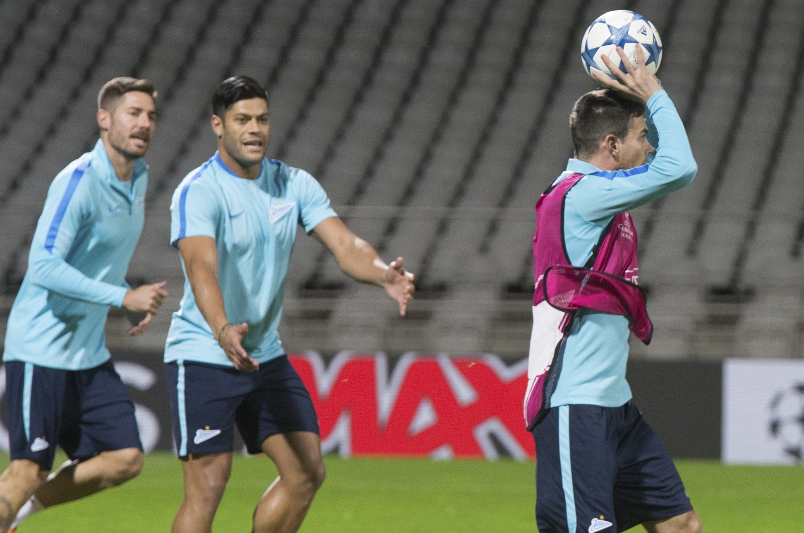 Тренировка «Зенита» перед матчем Лиги Чемпионов УЕФА 2015/16, «Лион» — «Зенит»