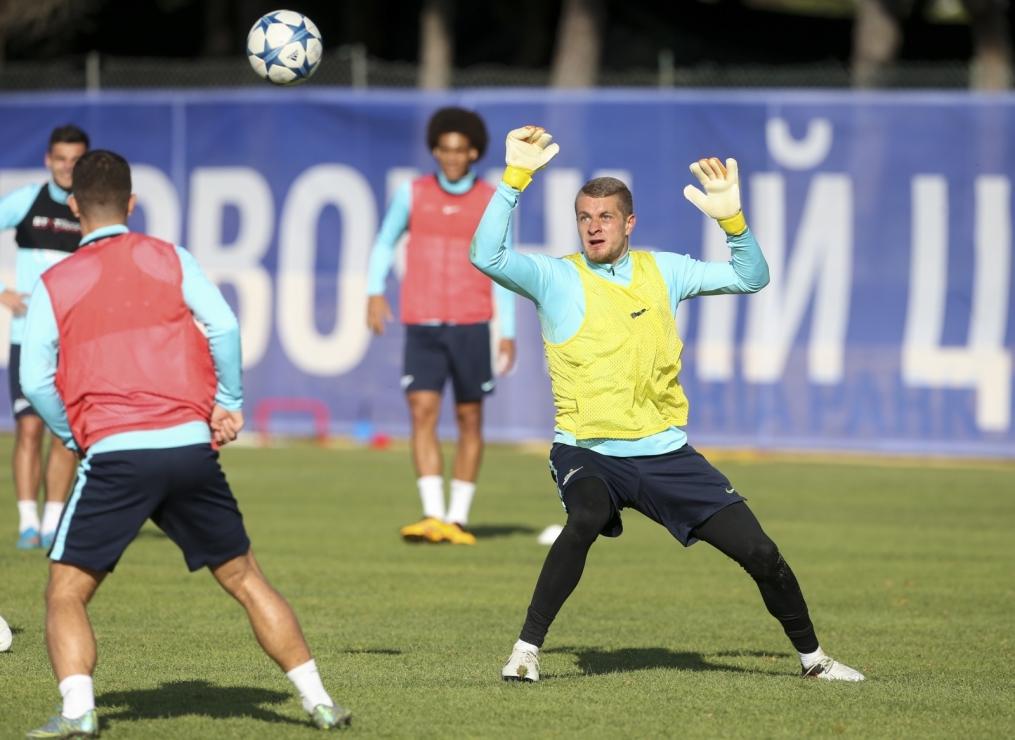 «Газпром»-тренировочный сбор в Фару: 30 января, утренняя тренировка