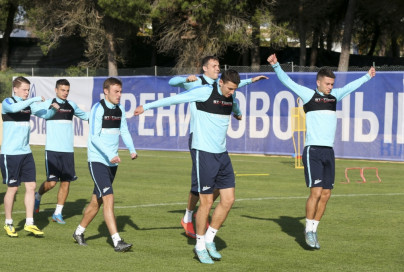 «Газпром»-тренировочный сбор в Фару: 30 января, утренняя тренировка